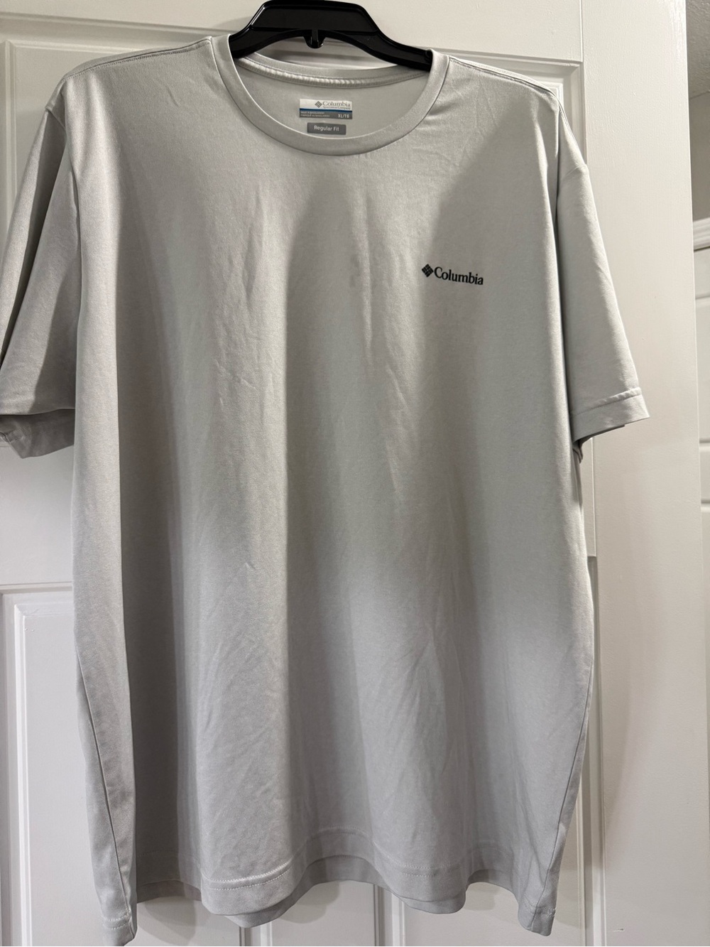 Columbia Light Gray Short Sleeve Men's Tee